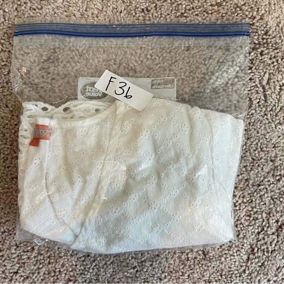 Saffire white short sleeve oversized V neck eyelet tunic top mini dress - Picture 11 of 11